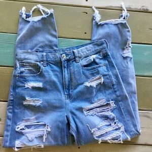 American Eagle High Waisted Boyfriend Jeans